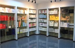 曲光包裝樣品室